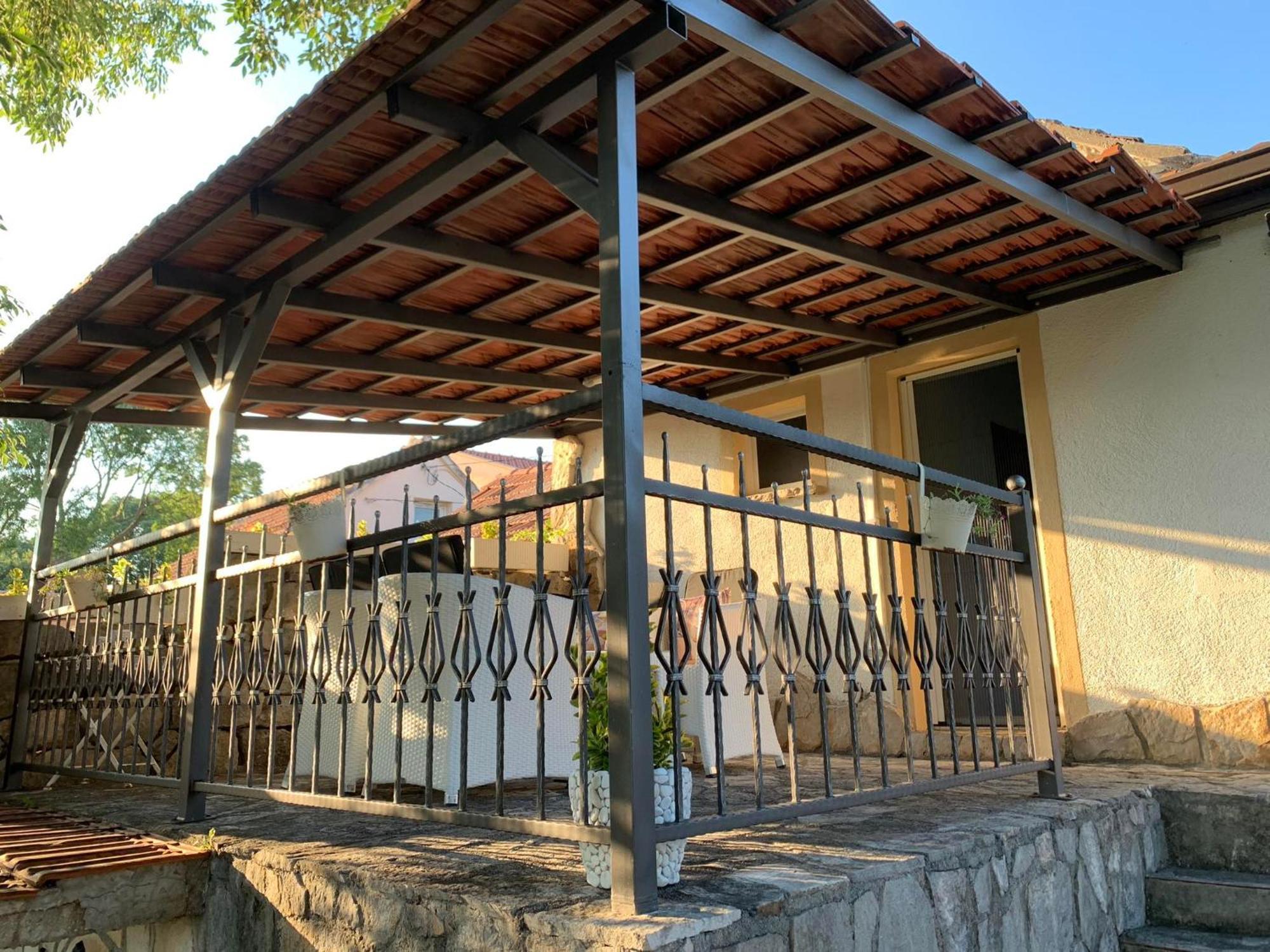 Kuca Za Iznajmljivanje Andrija Ljubuski Bagian luar foto